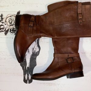 Arturo Chiang  - Boots 👢